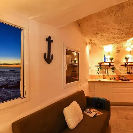 Apartment La Cueva De Caleta By Villagrancanaria *